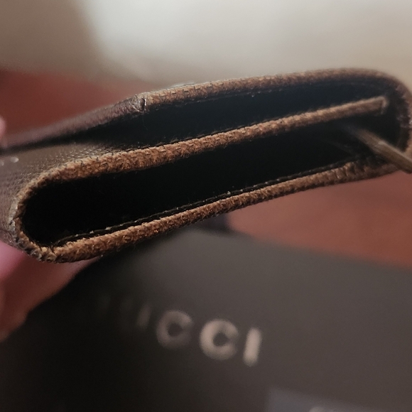 Gucci Metallic Vintage Gold Lizard Wristlet - Picture 5 of 12